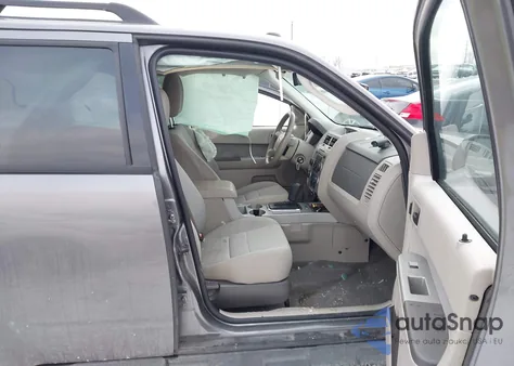 2010 Ford Escape Xlt из США, поврежденный, VIN 1FMCU9DG9AKC45622